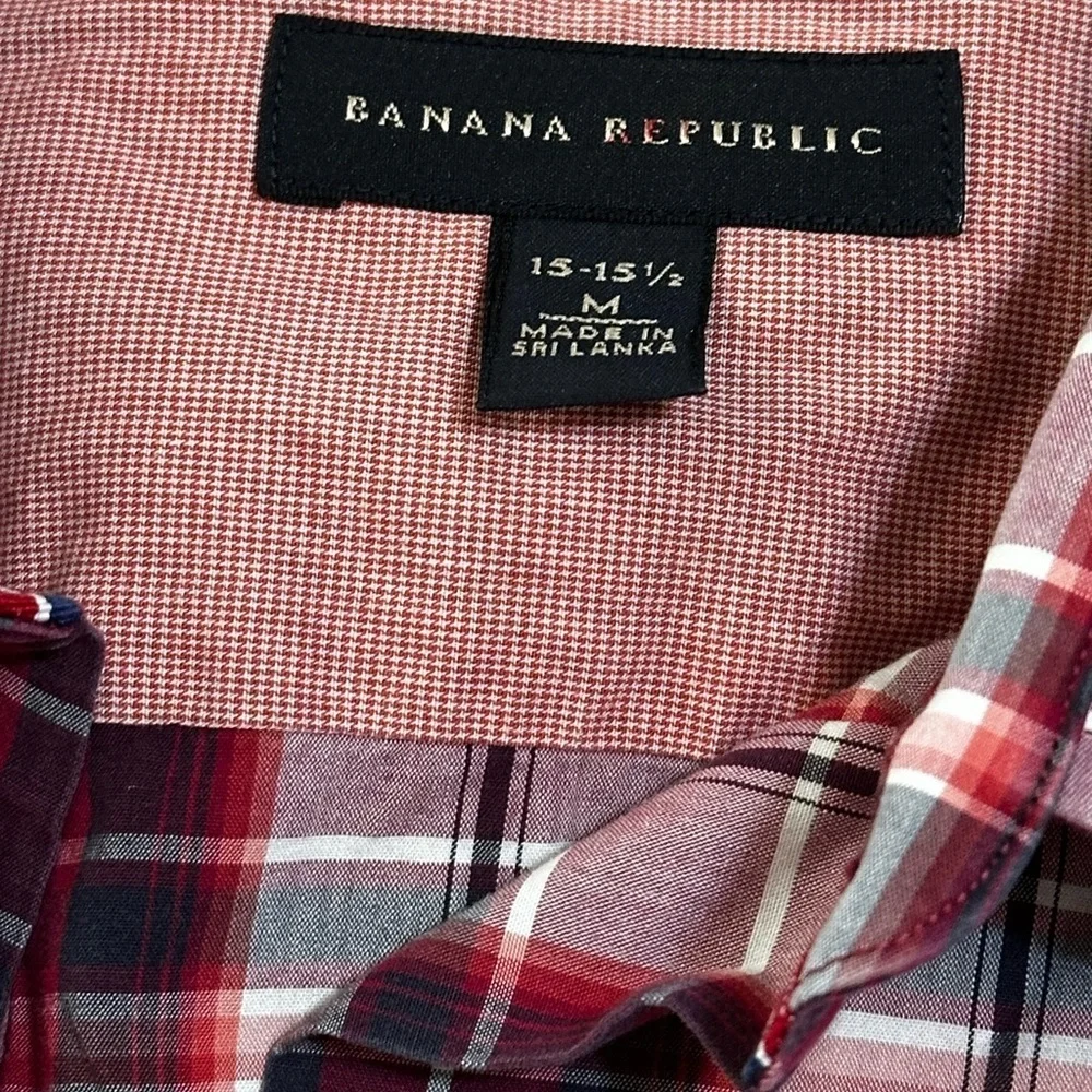 Banana Republic Red Plaid Button Up Long Sleeve Shirt